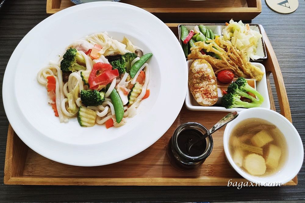 豐原蔬食│一念之間蔬食館。精緻簡餐、美味蔬食