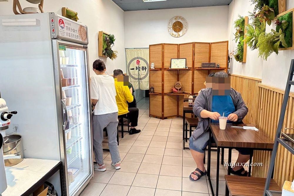 台中粉漿蛋餅│一珍軒古早味蛋餅大德店。油飯當餡真的是怕客人吃不飽,加醬不加醬都很美味 - 第7張圖 台中粉漿蛋餅│一珍軒古早味蛋餅大德店。油飯當餡真的是怕客人吃不飽,加醬不加醬都很美味