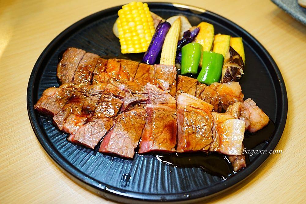 台中西區鰻魚飯│一鰻。頂級青口活鰻手工拔刺，搭配自煮鰻魚醬炭烤而成