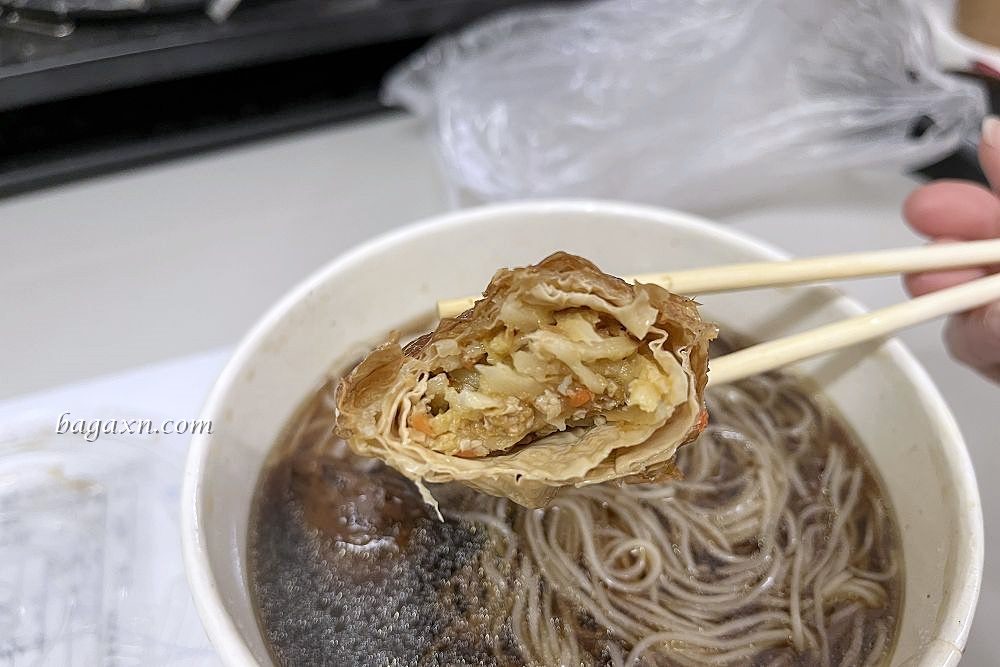 台中南屯│中山素食。便宜美味選擇多大推菜捲素粽