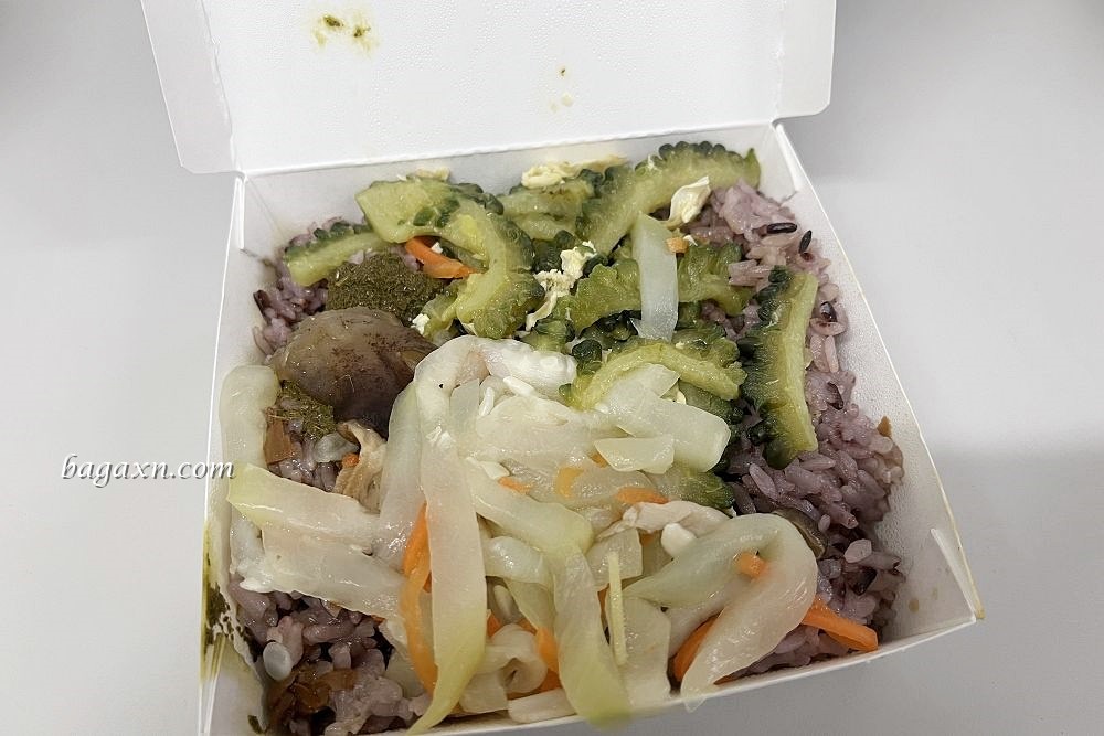 台中南屯│中山素食。便宜美味選擇多大推菜捲素粽