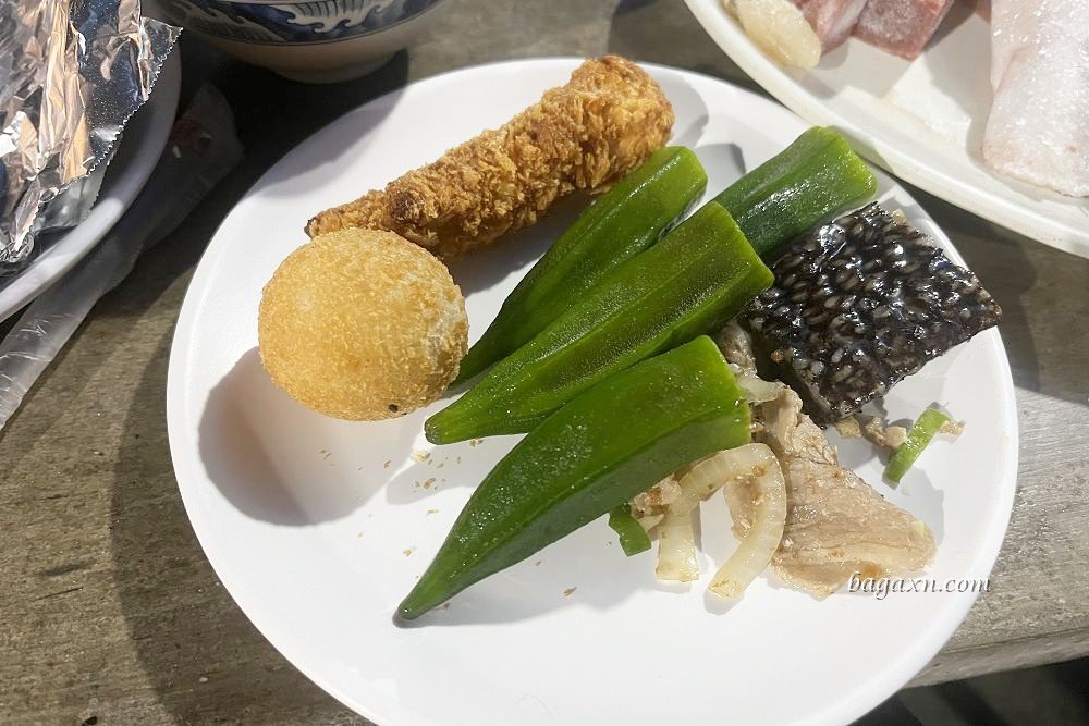 台中沙鹿│乳牛牧場戶外碳烤。這也有蚵仔吳郭魚，硬體設備比10年前進步不少!