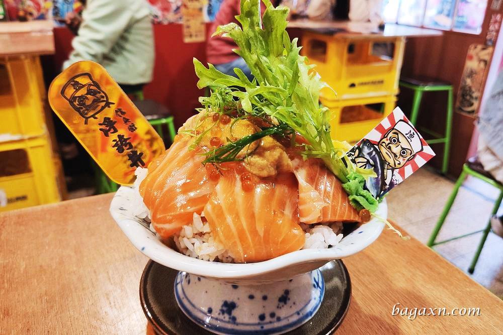 台中丼飯│信兵衛手作丼飯壽司，巷弄浮誇丼飯，份量多吃得超撐
