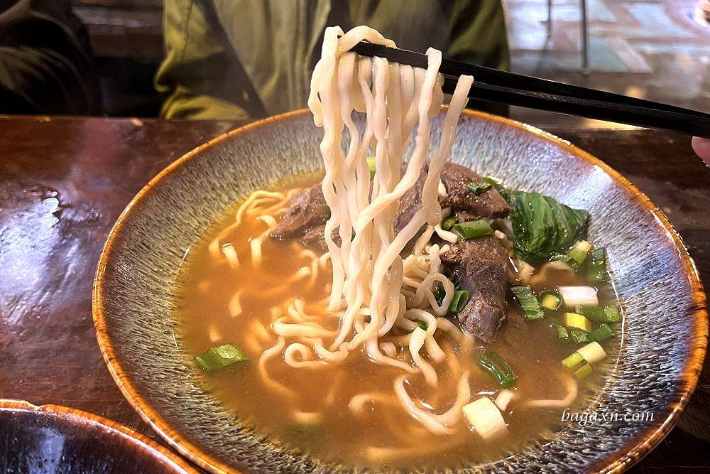 苗栗三義│勝興車站美食。鍋鍋手工麵包/老吳鐵馬臭豆腐/一口香客家小炒滷豆干/老鐵牛肉麵 - 第19張圖 苗栗三義│勝興車站美食。鍋鍋手工麵包/老吳鐵馬臭豆腐/一口香客家小炒滷豆干/老鐵牛肉麵