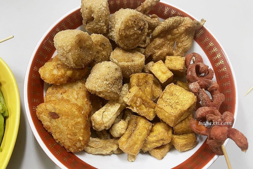 台中南屯│可樂咔啦炸雞。炸物點心特別好吃,大推脆皮糯米腸、蘿蔔糕 - 第8張圖 台中南屯│可樂咔啦炸雞。炸物點心特別好吃,大推脆皮糯米腸、蘿蔔糕