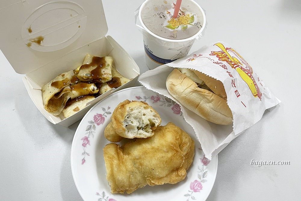 台中南屯早餐│得來易早餐店。中西式早餐選擇多,推薦加蒜味辣醬油好吃! - 第1張圖 台中南屯早餐│得來易早餐店。中西式早餐選擇多,推薦加蒜味辣醬油好吃!