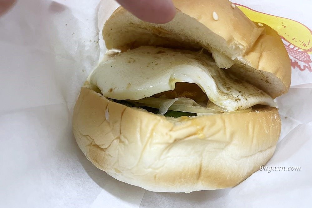 台中南屯早餐│得來易早餐店。中西式早餐選擇多,推薦加蒜味辣醬油好吃! - 第9張圖 台中南屯早餐│得來易早餐店。中西式早餐選擇多,推薦加蒜味辣醬油好吃!