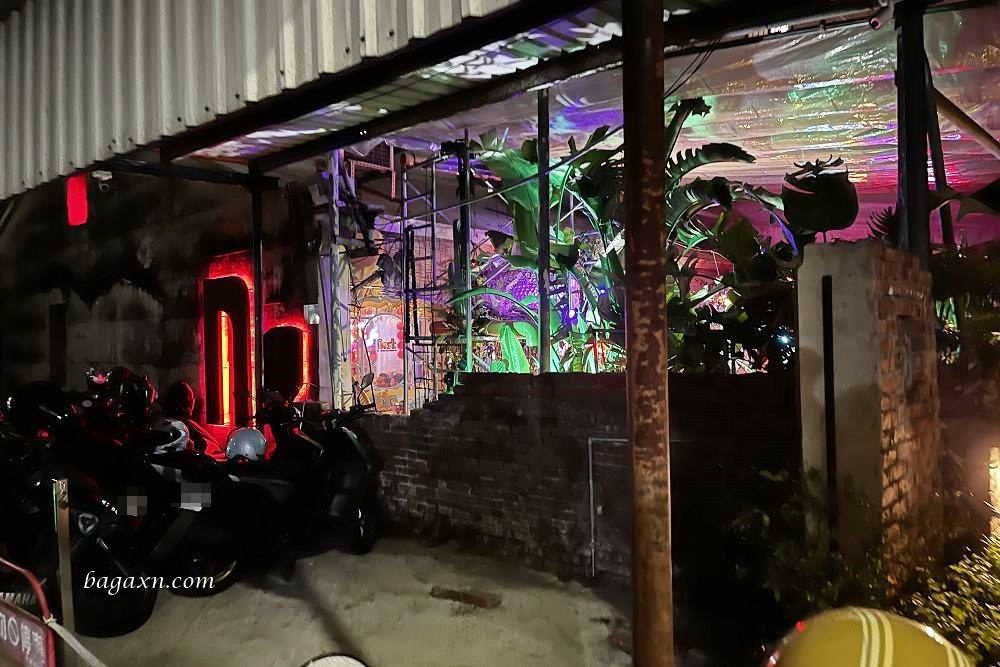 台南餐酒館│NEST餐廳酒吧。出餐快且不錯吃，氣氛很好適合小酌