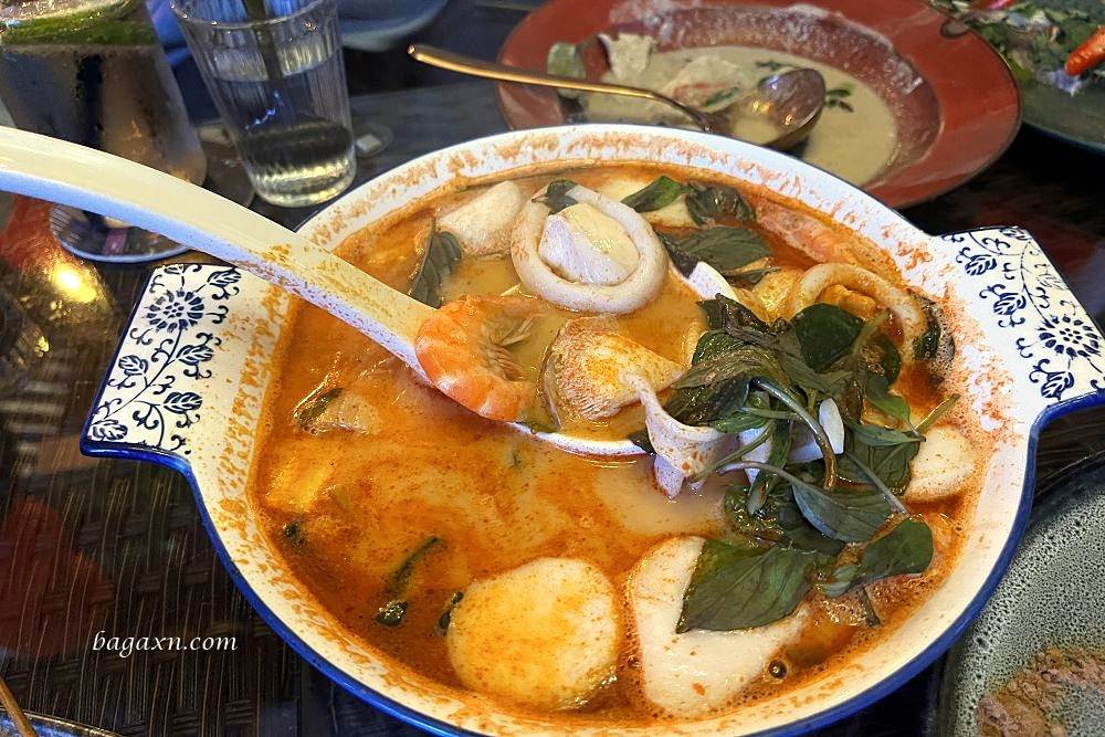 台南餐酒館│NEST餐廳酒吧。出餐快且不錯吃，氣氛很好適合小酌