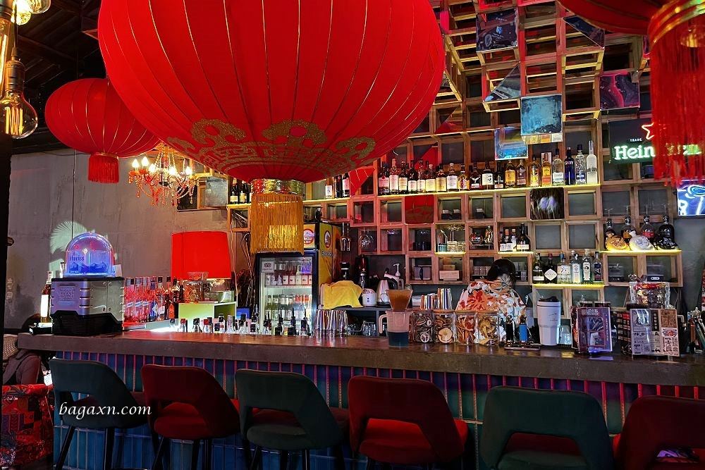 台南餐酒館│NEST餐廳酒吧。出餐快且不錯吃，氣氛很好適合小酌