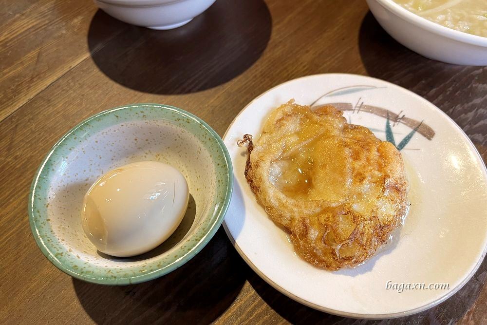 台中南屯│台客燒肉粥-五權店。銅板價古早味飯食，肥肥滷肉飯和燒肉粥都很好吃