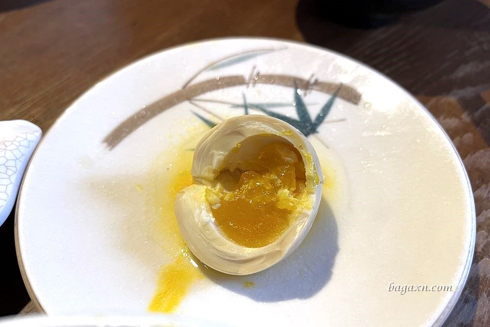 台中南屯│台客燒肉粥-五權店。銅板價古早味飯食，肥肥滷肉飯和燒肉粥都很好吃