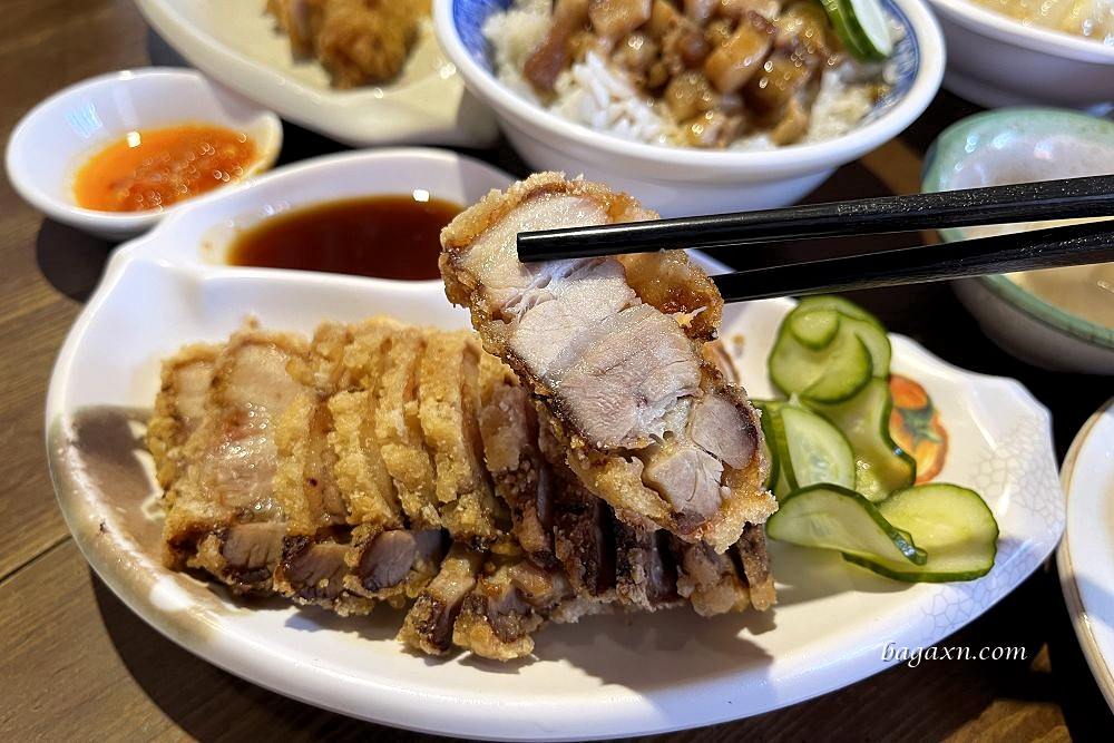 台中南屯│台客燒肉粥-五權店。銅板價古早味飯食，肥肥滷肉飯和燒肉粥都很好吃