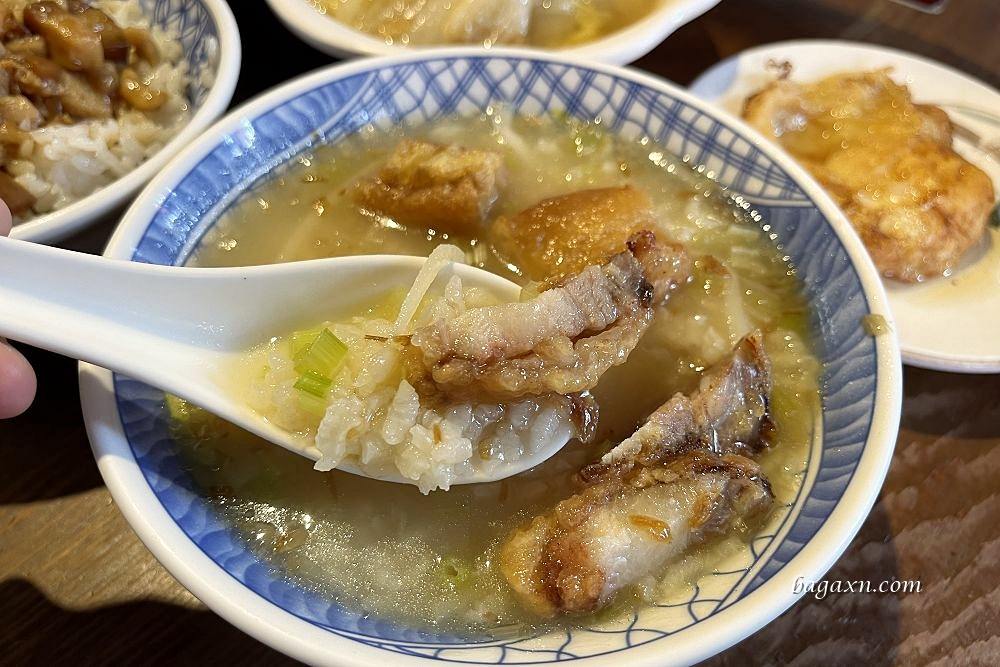 台中南屯│台客燒肉粥-五權店。銅板價古早味飯食，肥肥滷肉飯和燒肉粥都很好吃