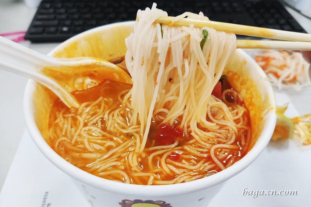 后里巧味小吃│料多味美的越南料理，乾拌或湯麵都很好吃!