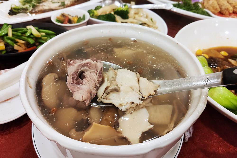 豐原尾牙春酒合菜│咕咕香甕缸雞豐原店。餐點好吃服務親切附停車場 - 第12張圖 豐原尾牙春酒合菜│咕咕香甕缸雞豐原店。餐點好吃服務親切附停車場