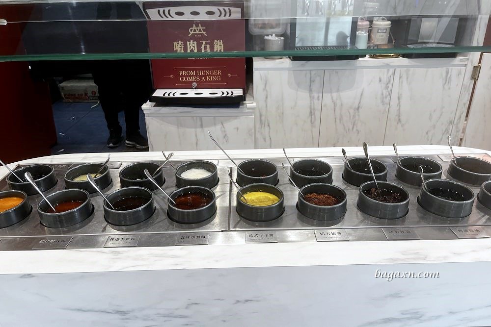 台中南屯│嗑肉石鍋豐樂店。二代店有蔬菜自助吧吃到飽還不錯