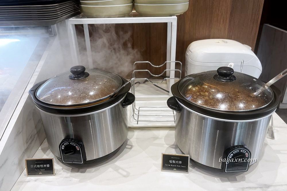 台中南屯│嗑肉石鍋豐樂店。二代店有蔬菜自助吧吃到飽還不錯