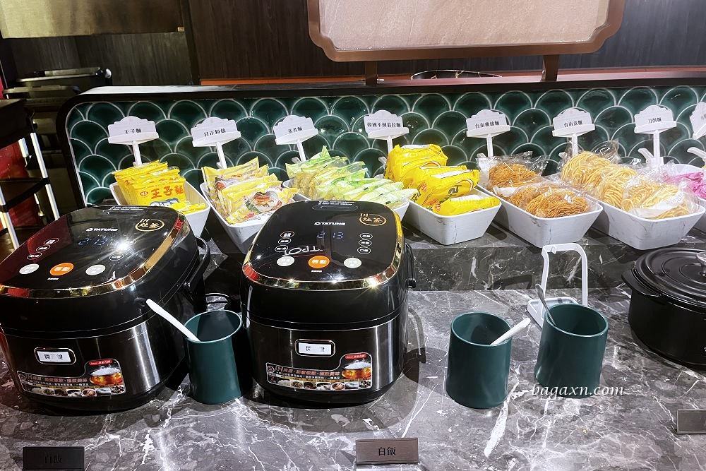 台中南屯│嚮辣和牛麻辣鍋。裝潢氣氛佳，服務不錯上菜速度快