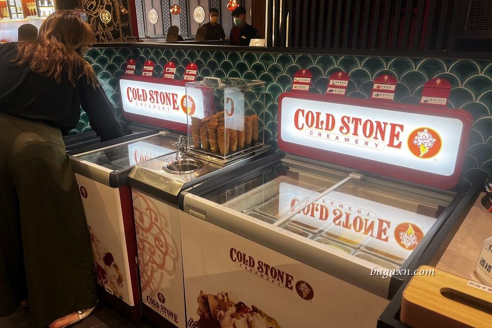 台中南屯│嚮辣和牛麻辣鍋。裝潢氣氛佳，服務不錯上菜速度快