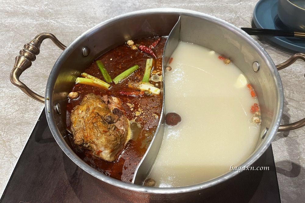 台中南屯│嚮辣和牛麻辣鍋。裝潢氣氛佳，服務不錯上菜速度快