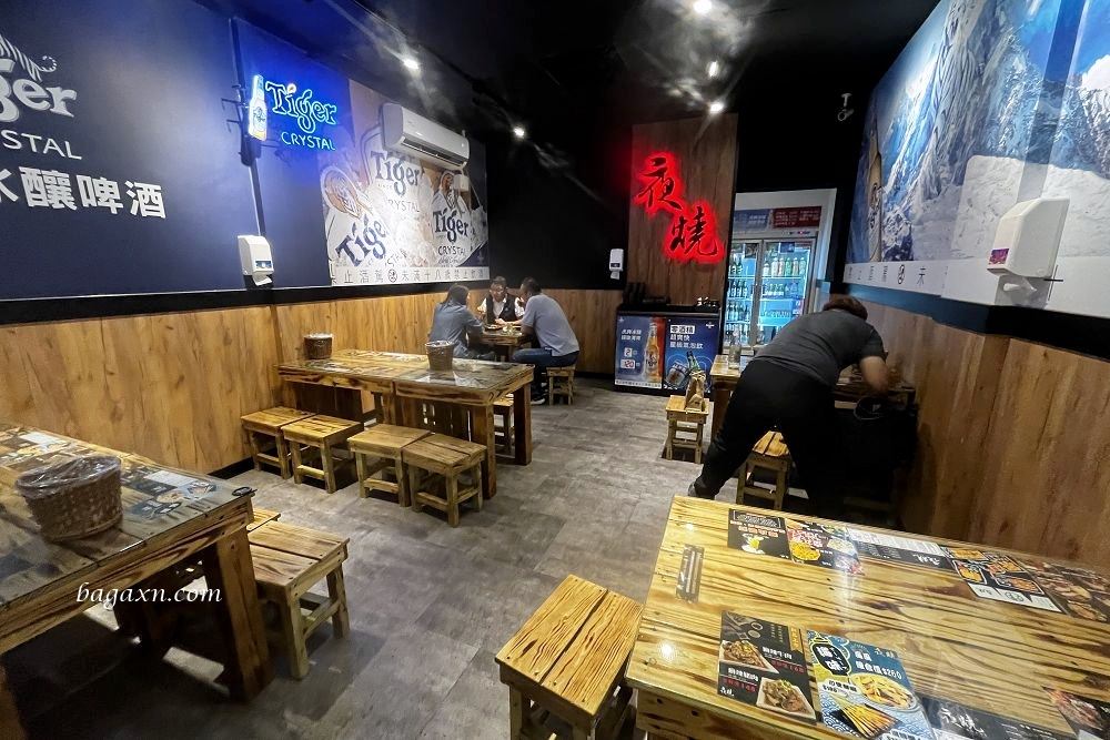台中北屯│夜燒碳烤居酒屋中清店。食材新鮮選擇多樣，下班小酌聊天好去處