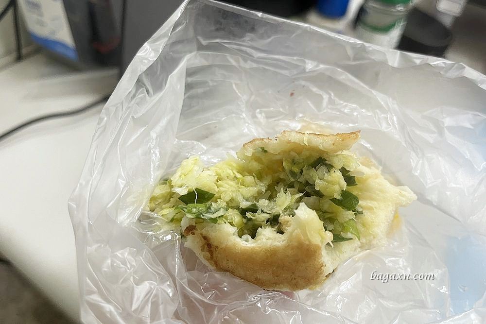 台中粉漿蛋餅│大雅有春早點。蛋餅有點油但超好吃！水煎包也推薦記得要加辣