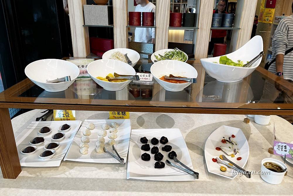 台中潭子│好樂里蔬食庭園。多款素食料理吃到飽