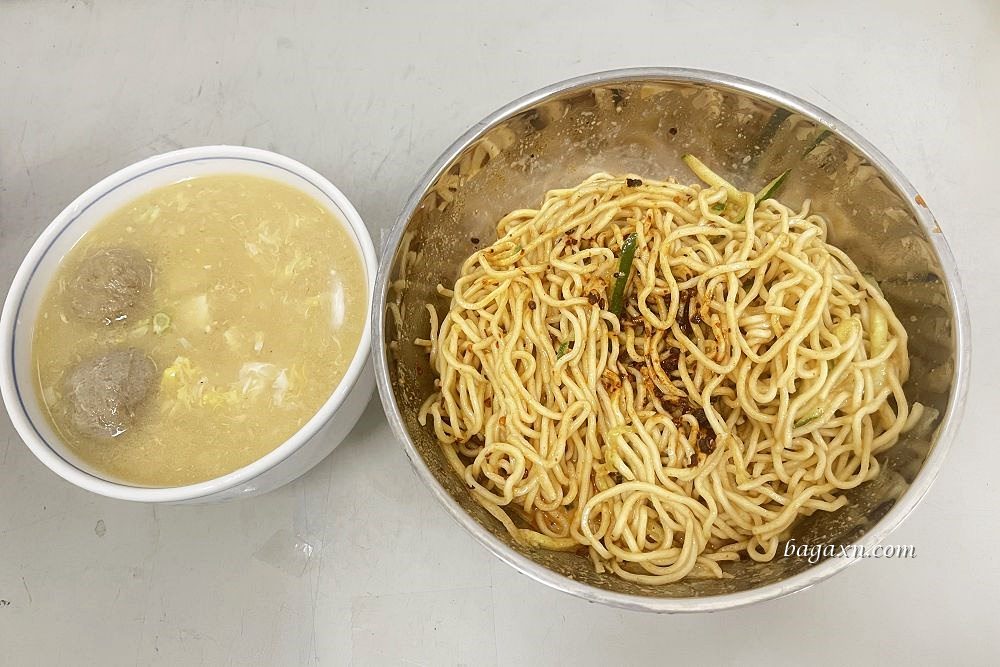 台中涼麵│姜蘇涼麵。24H營業蒜味濃郁的麻醬涼麵