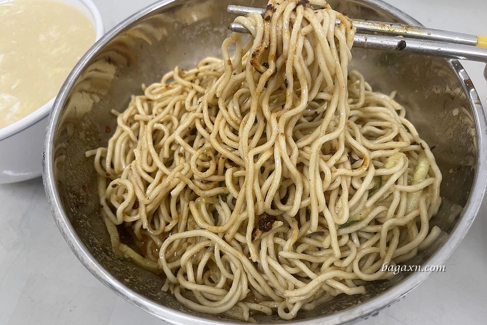 台中涼麵│姜蘇涼麵。24H營業蒜味濃郁的麻醬涼麵