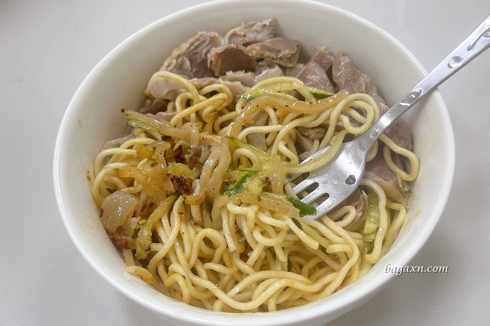 台中涼麵│姜蘇涼麵。24H營業蒜味濃郁的麻醬涼麵