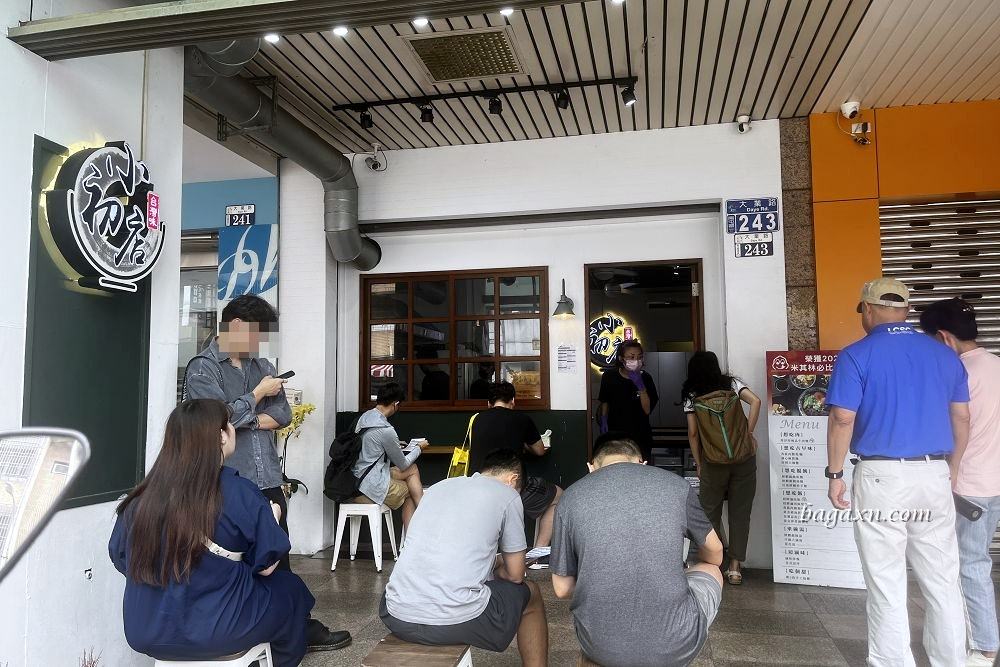 台中南屯│小初店。滷肉飯是肥肥粘粘那種超好吃!推薦一定要加半熟蛋 - 第3張圖 台中南屯│小初店。滷肉飯是肥肥粘粘那種超好吃!推薦一定要加半熟蛋