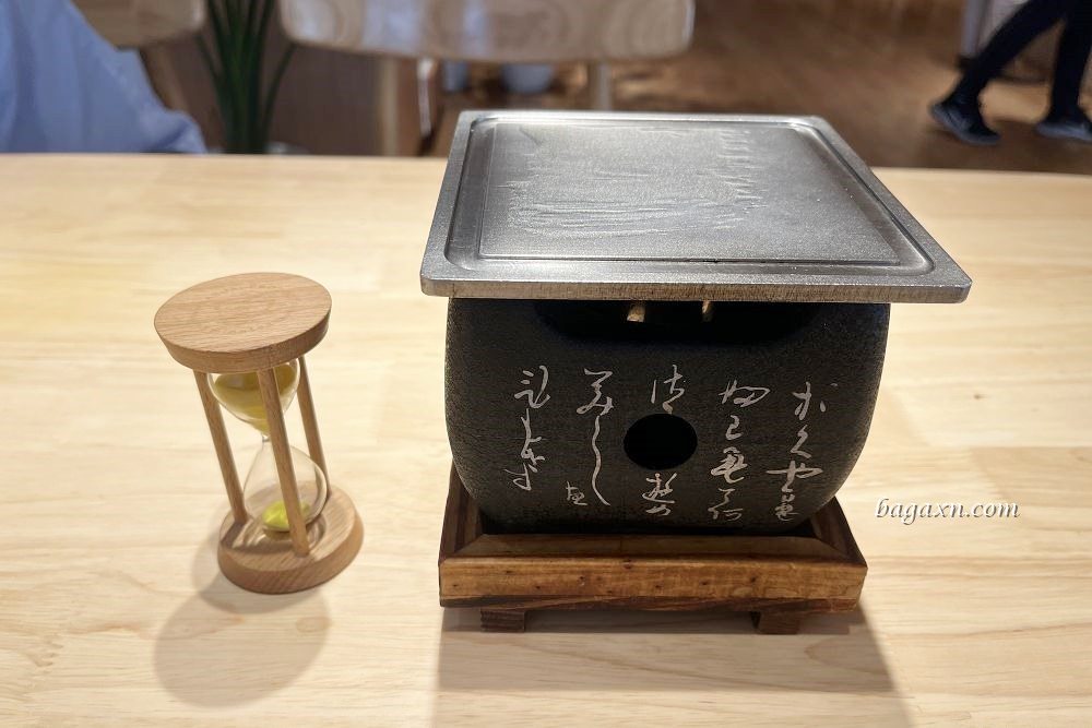 嵐山熟成炸牛排專賣-台中南屯大墩店│美好的桌烤牛排體驗~還有滿滿肉山的牛丼