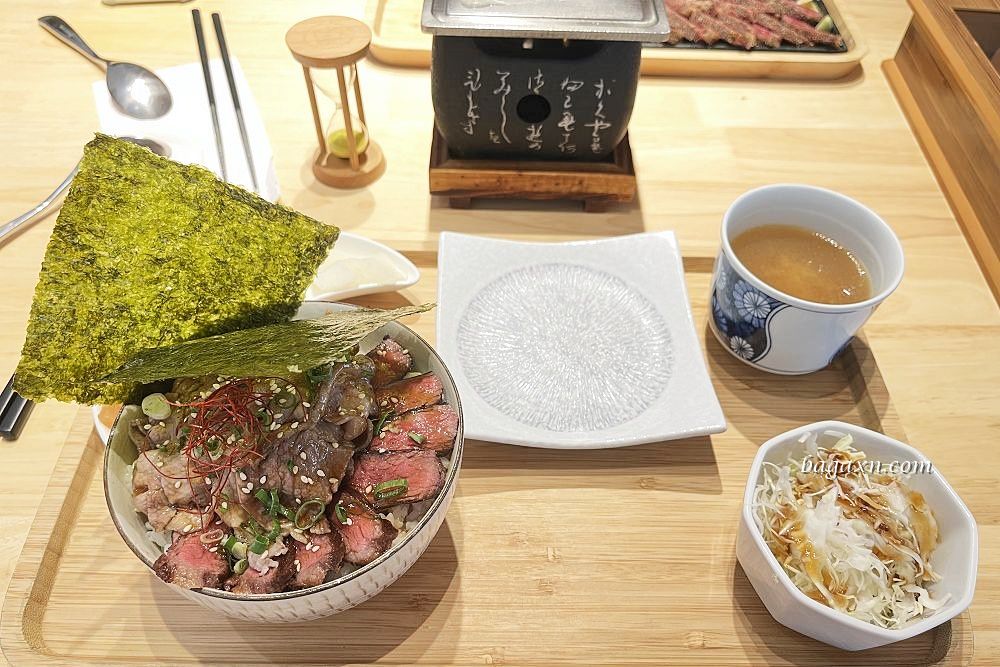 嵐山熟成炸牛排專賣-台中南屯大墩店│美好的桌烤牛排體驗~還有滿滿肉山的牛丼