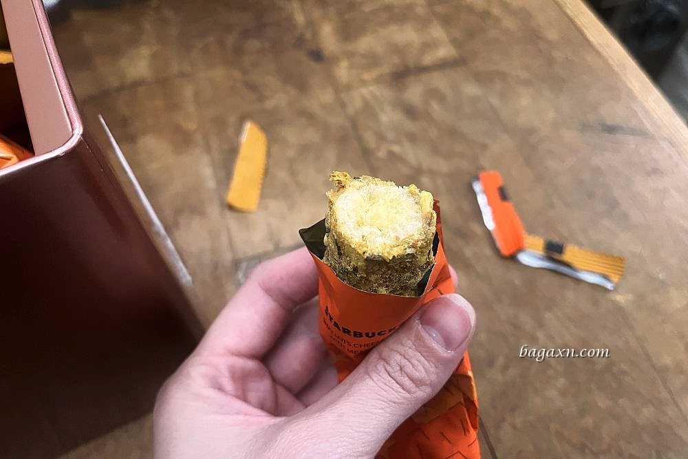 星巴克禮盒│星巴克春讚禮盒。松露青蔥起司&摩卡杏仁捲