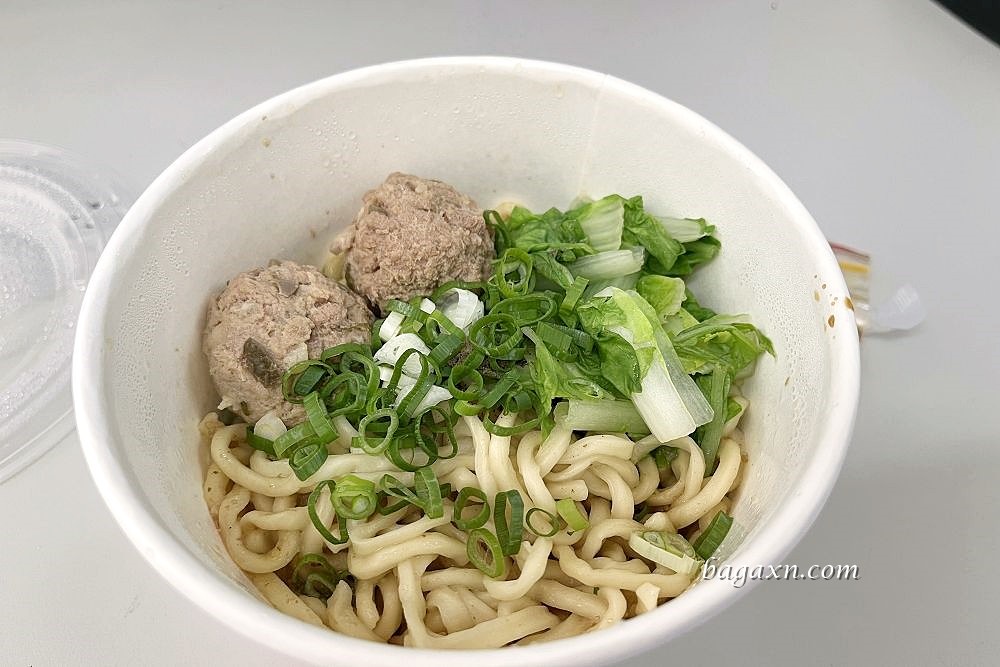 南屯麵店│條條有理_鮮蝦餛飩麵飽滿多汁，麵條口感Q好勁道