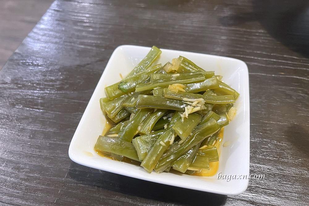 南屯麵店│條條有理_鮮蝦餛飩麵飽滿多汁，麵條口感Q好勁道