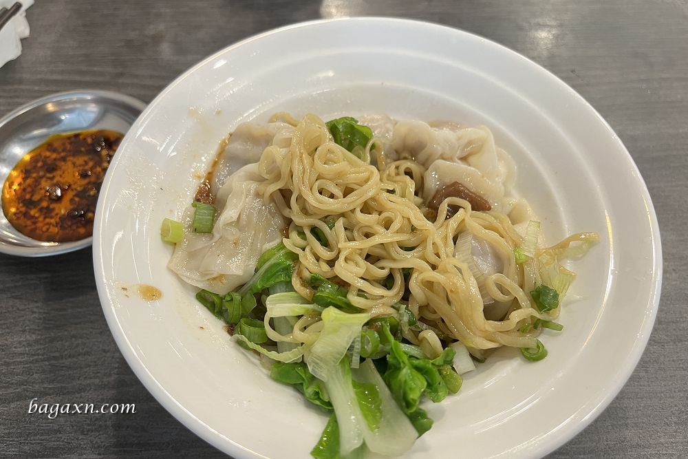 台中南屯│沐森麵店。意麵QQ有嚼勁，豬肝湯鮮嫩料多多