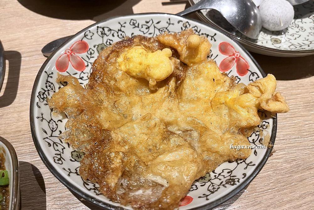 台中北屯│湯棧中清店。中式口味火鍋，剝皮辣椒雞湯頭讚，冷藏肉就是比較鮮美。