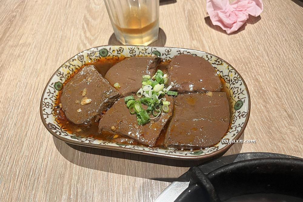 台中北屯│湯棧中清店。中式口味火鍋，剝皮辣椒雞湯頭讚，冷藏肉就是比較鮮美。