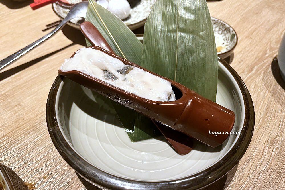 台中北屯│湯棧中清店。中式口味火鍋，剝皮辣椒雞湯頭讚，冷藏肉就是比較鮮美。