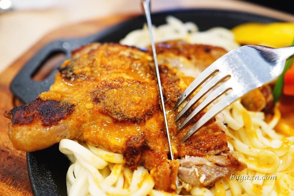 台中西屯平價牛排│焰王牛排。最低只要150元即可享受美味排餐 - 第15張圖 台中西屯平價牛排│焰王牛排。最低只要150元即可享受美味排餐