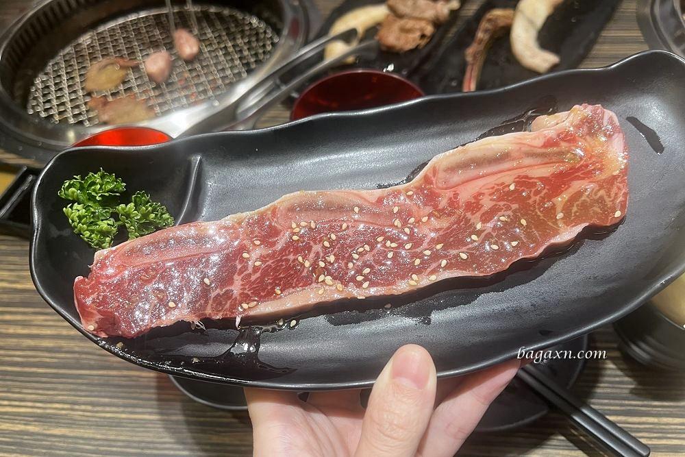 台中南屯│燒肉眾文心二代店。一樣是吃到飽但變得有質感些，類居酒屋的感覺