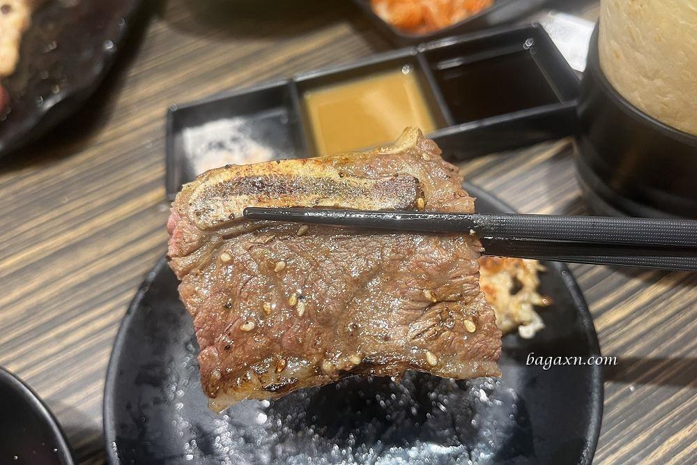 台中南屯│燒肉眾文心二代店。一樣是吃到飽但變得有質感些，類居酒屋的感覺