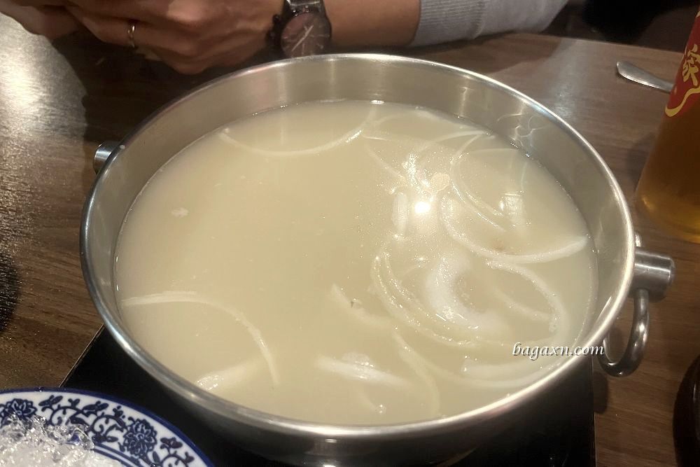 台中南屯│禧珍家新中式火鍋。特色湯頭、肉的品質很讚