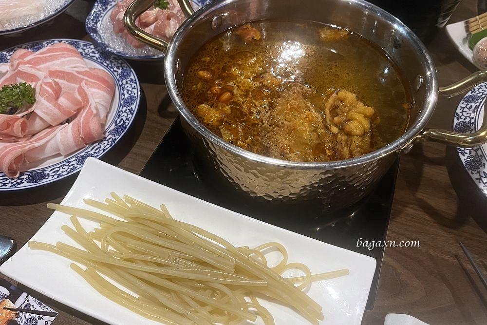 台中南屯│禧珍家新中式火鍋。特色湯頭、肉的品質很讚