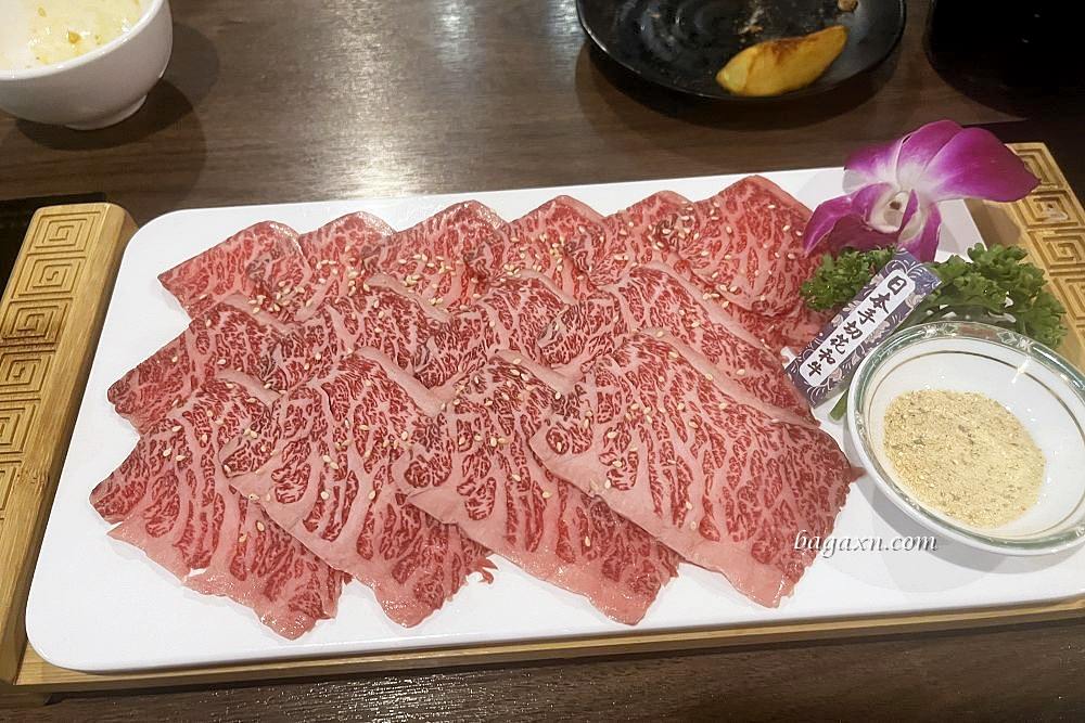 台中南屯│禧珍家新中式火鍋。特色湯頭、肉的品質很讚