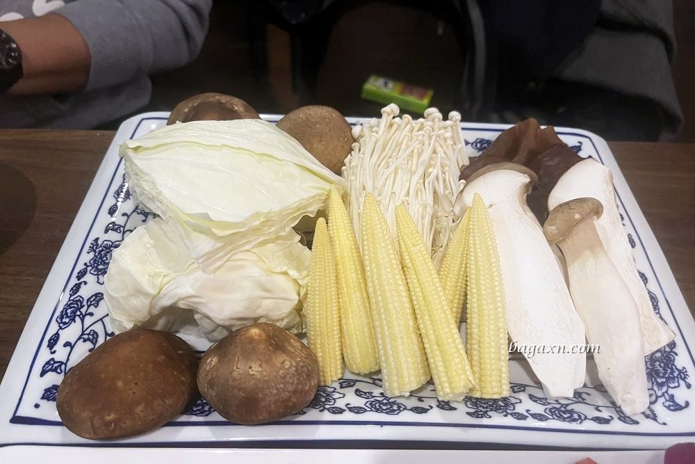 台中南屯│禧珍家新中式火鍋。特色湯頭、肉的品質很讚