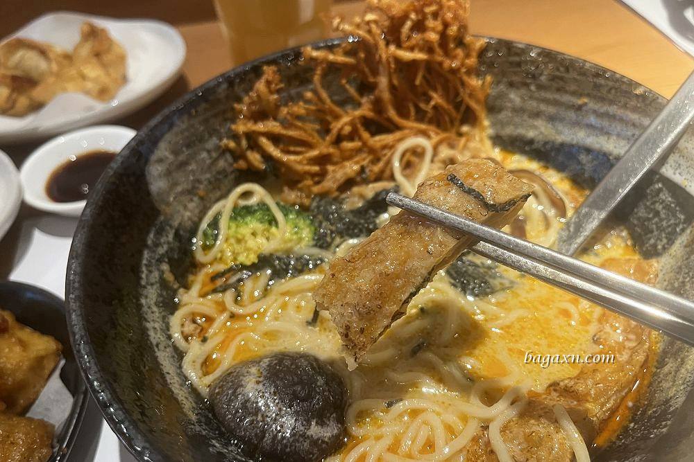 台中西屯│空也素麵食。很好吃的素食麵店,炸物挺出色的 - 第8張圖 台中西屯│空也素麵食。很好吃的素食麵店,炸物挺出色的