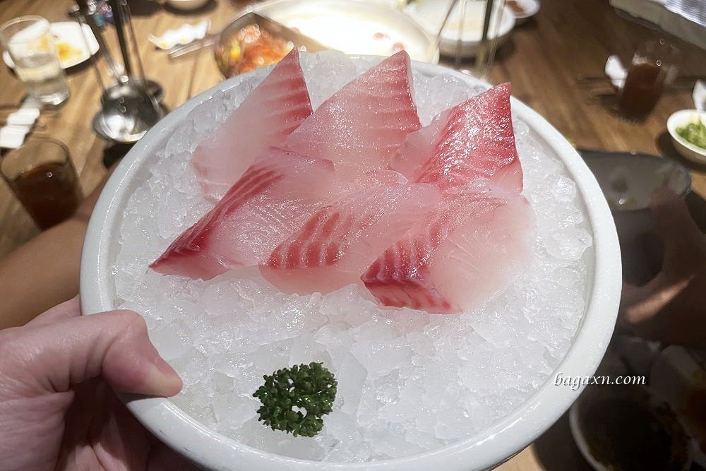 台中南屯│老常在麻辣鍋。鍋底豆腐是我吃過最好吃的